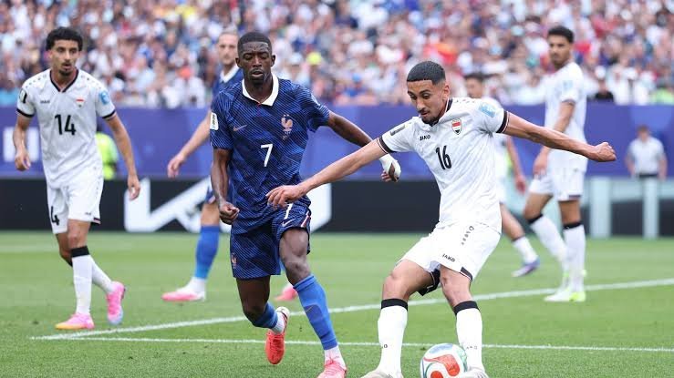 فرنسا تتأهل لدور الـ32 في كأس العالم بثلاثية في مرمى العراق