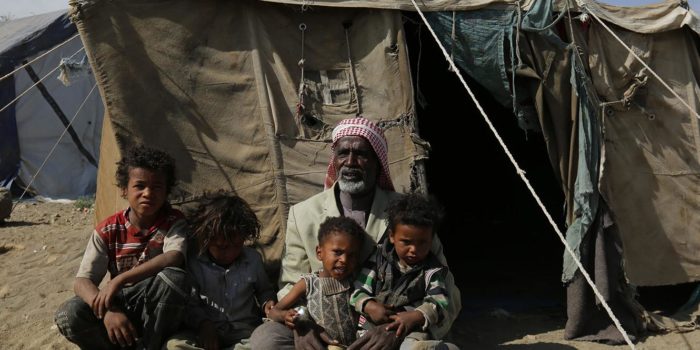“رايتس ووتش”: قطر تتخلى عن وعد حماية اللاجئين وتهدد يمنيًا بالترحيل القسري