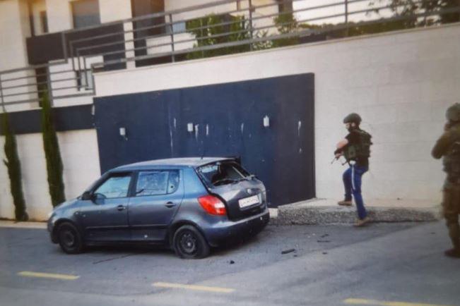 استشهاد ثلاثة فلسطينيين برصاص الاحتلال عند بوابة جبل جرزيم في نابلس