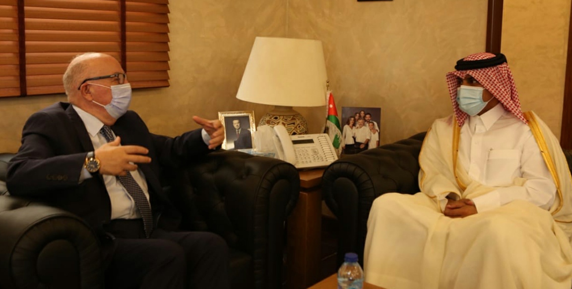 الكسبي وآل ثاني يبحثان سبل تطوير العلاقات الأردنية القطرية