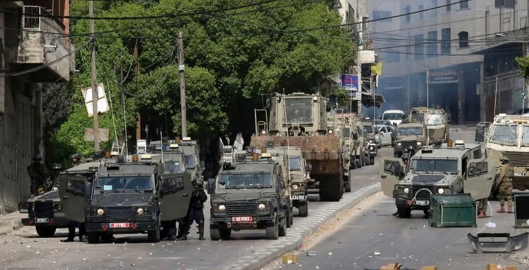 شهيد وعشرات الإصابات خلال اقتحام الاحتلال لمدينة نابلس