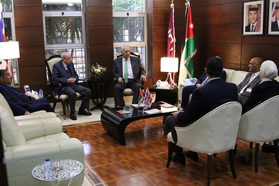 جامعة الشرق الأوسط توقع اتفاقية تعاون مع جمعية رجال الأعمال الأردنيين