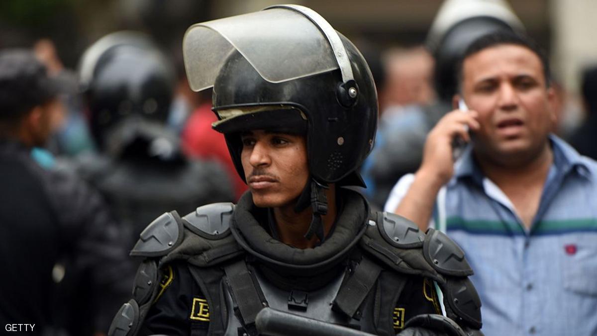 قتيل بانفجار استهدف “موكبا أمنيا” في القاهرة