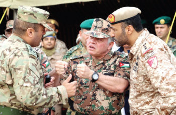 القائد الأعلى يتابع تمرينا عسكريا تعبويا مشتركا