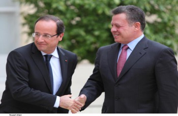 الملك يبحث مع الرئيس الفرنسي تطورات الأوضاع في غزة