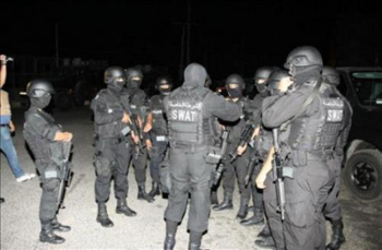 القبض على 22 مروجا للمخدرات في الوحدات والمريخ