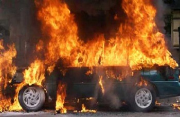 حريق يلتهم 6 سيارات بمعرض في صافوط