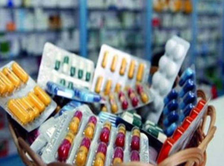 الغذاء والدواء: تخفيض أسعار 90 صنفاً دوائياً بنسب تصل 20%