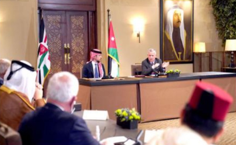 الملك: توحيد الجهود العربية لوقف التصعيد