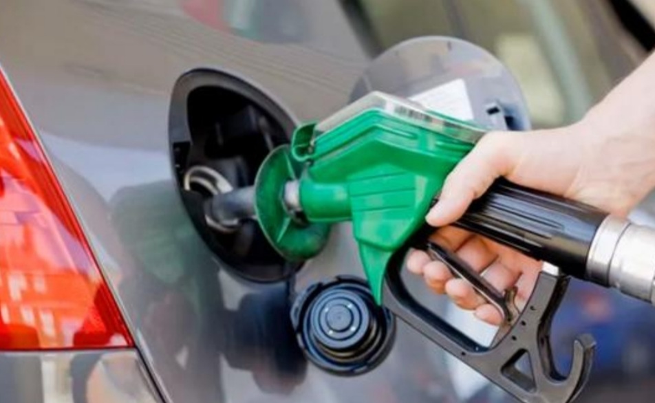 السير: ازدياد ظاهرة تعطل المركبات بالشوارع جراء نفاذ الوقود