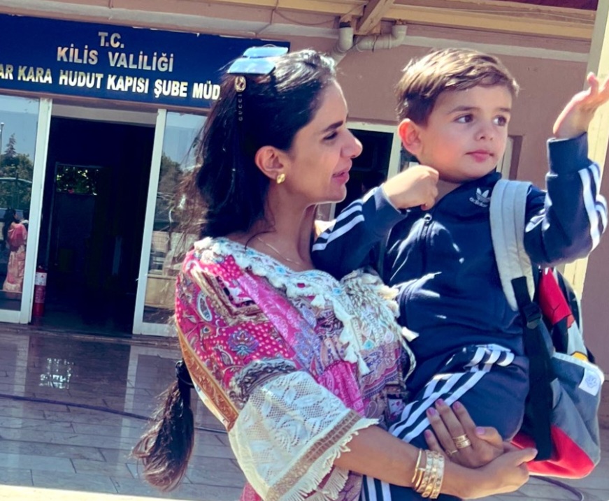 المذيعة الأردنية أحلام العجارمة تكشف هوية خاطفي ابنها في إسطنبول