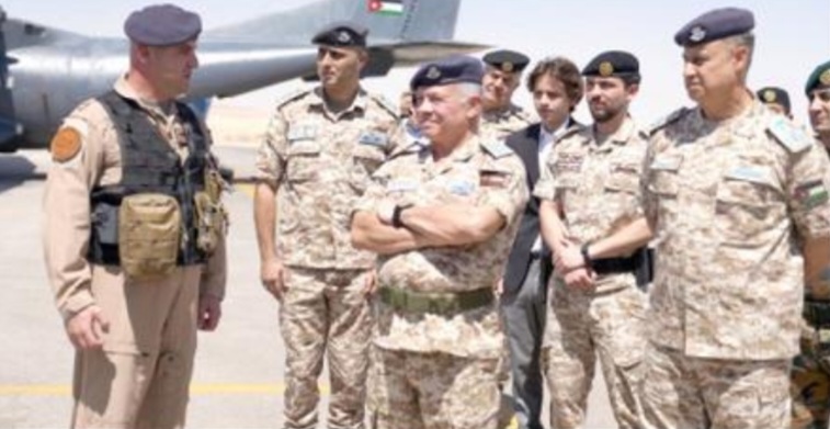 الملك لصقور سلاح الجو : واثق بجاهزيتكم