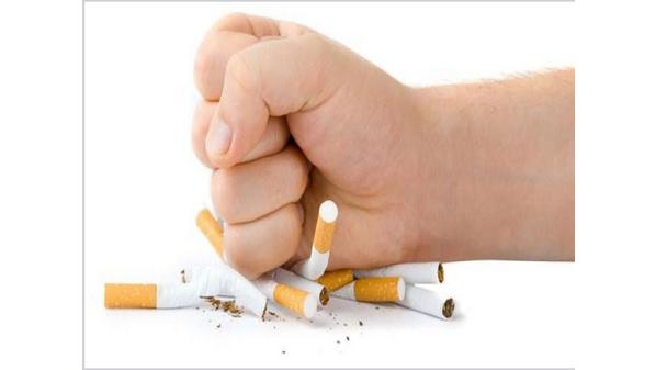 المدخنون .. الأكثر إحساسًا بالصوم وكثيرًا ما تعتريهم نوبات الغضب والعصبية