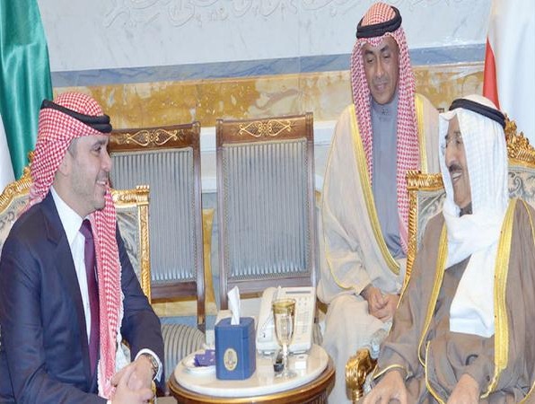 الملك يؤكد لأمير الكويت حرصه عـلى مواصلـة التنسيـق والتشـاور
