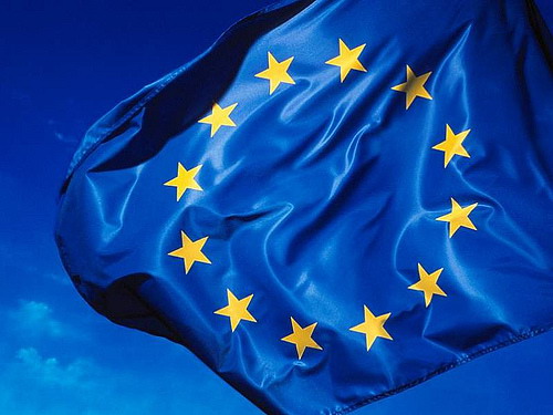 منظمات حقوقية تشتكي للاتحاد الأوروبي سياسة السلطة بقطع الرواتب