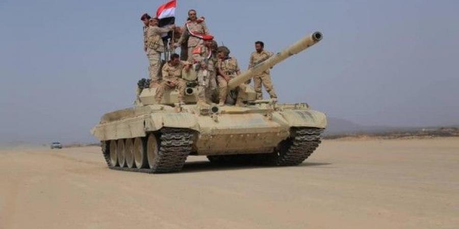 الجيش اليمني مقتل جندي وإصابة آخر في قصف مدفعي للحوثيين بالجوف