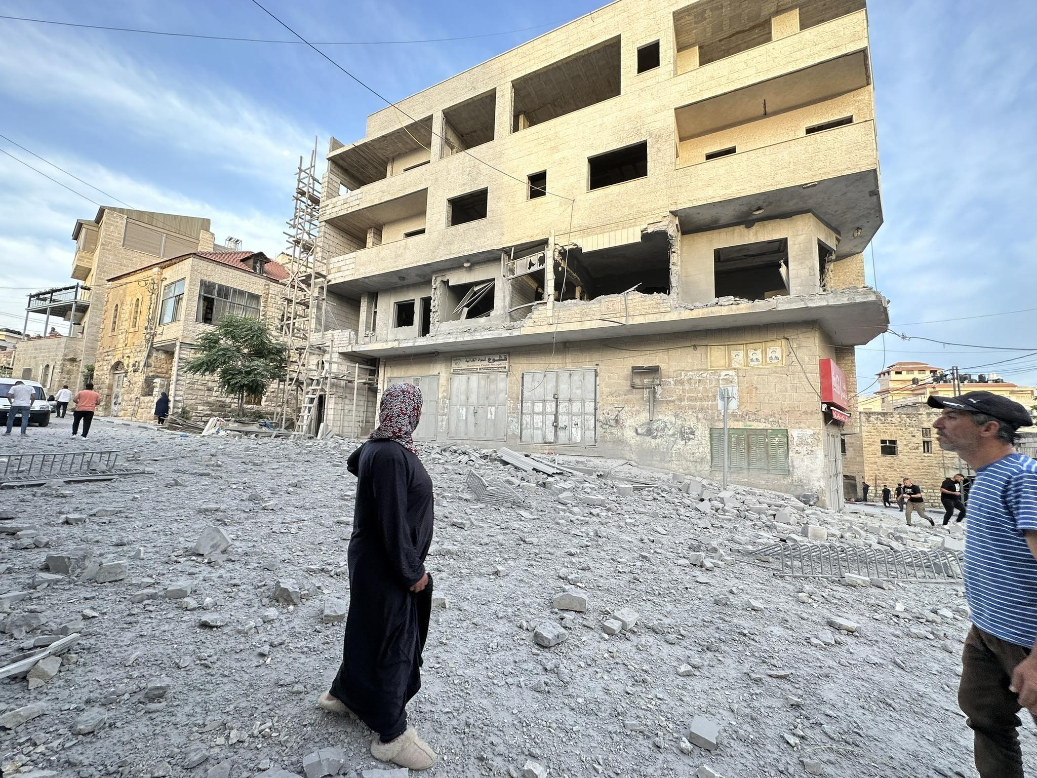 إصابات خلال تفجير الاحتلال الإسرائيلي لمنزل أسير في رام الله