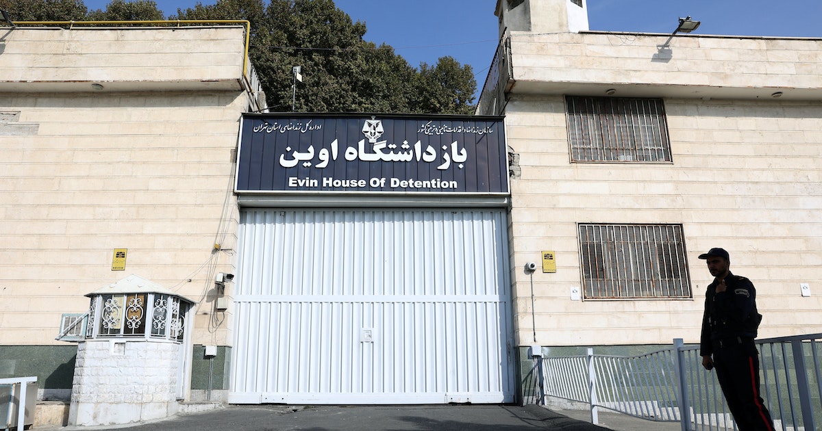 إسرائيل تعلن ضرب أشهر سجون إيران.. ومقر ثأر الله