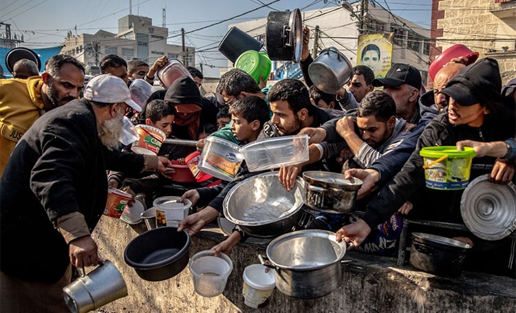 هيومن رايتس ووتش تتهم إسرائيل بمنع المساعدات عن غزة