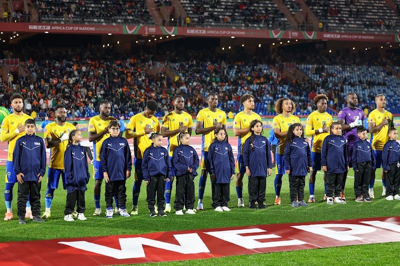 قرار مفاجئ يهز الكرة في الغابون.. إيقاف المنتخب الأول