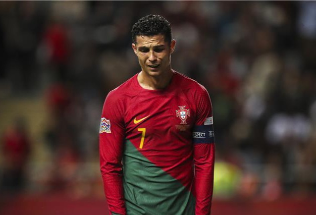 رونالدو يشعل غضب جماهير البرتغال
