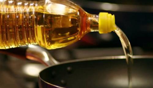 سعر تنكة زيت القلي الـ18 لتر في الأسواق وصل إلى 33 دينار