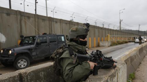 3 فلسطينيين تسللوا إلى قاعدة عسكرية صهيونية .. تجولوا ساعتين والجنود نائمون
