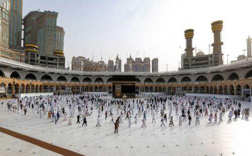 السعودية تعلن عن نهاية موسم العمرة للقادمين من الخارج