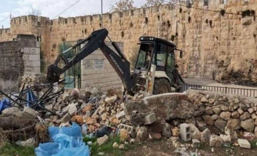 الاحتلال الإسرائيلي يواصل تهويد وتجريف المقبرة اليوسفية في القدس المحتلة